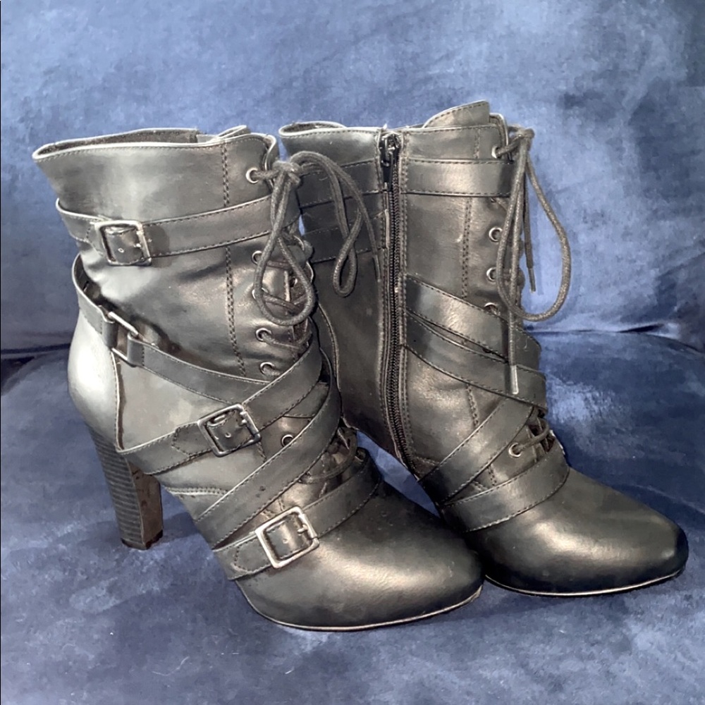 Mojo Moxy Dolce Booties